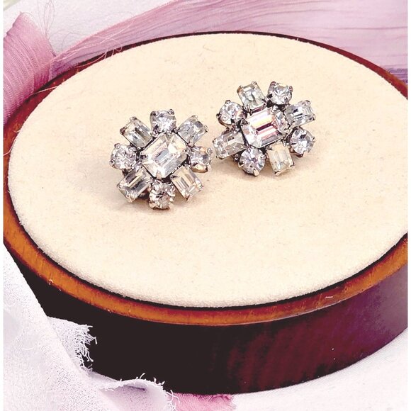 Vintage 1940s Hollywood  Glam Rhinestone Clip On Earrings Patent 1967965 - Picture 1 of 11